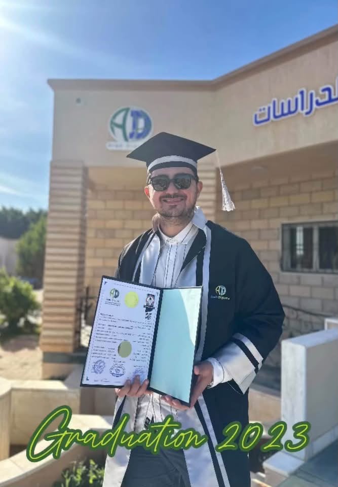 الدكتور عبد الهادي شهوب في زراعة الأسنان وجراحتها